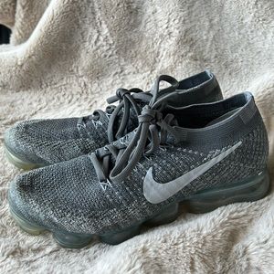 2017
Air VaporMax 'Asphalt womens
